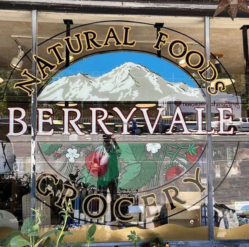 Grocery store tourism