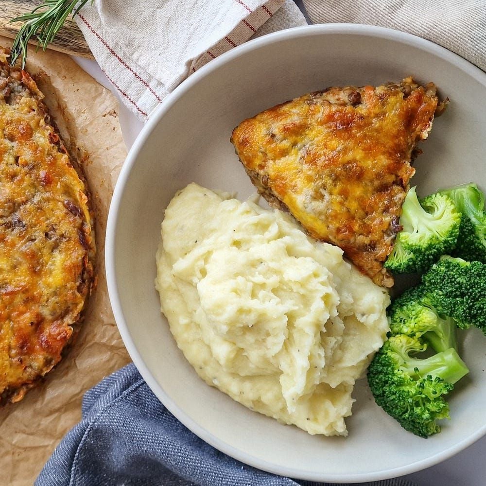 Tinned cheesy lentil bake