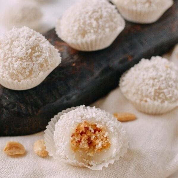 Coconut Peanut Mochi
