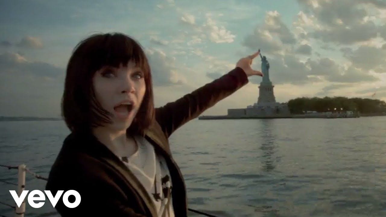 Carly Rae Jepsen - Run Away With Me