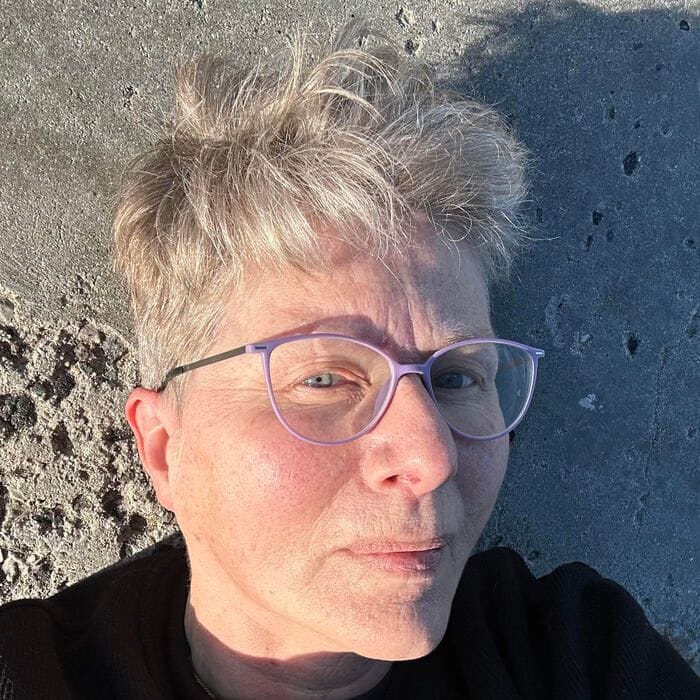 Claire Oshetsky