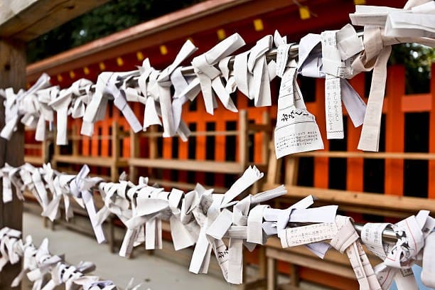 Omikuji - Tying Up Bad Fortune