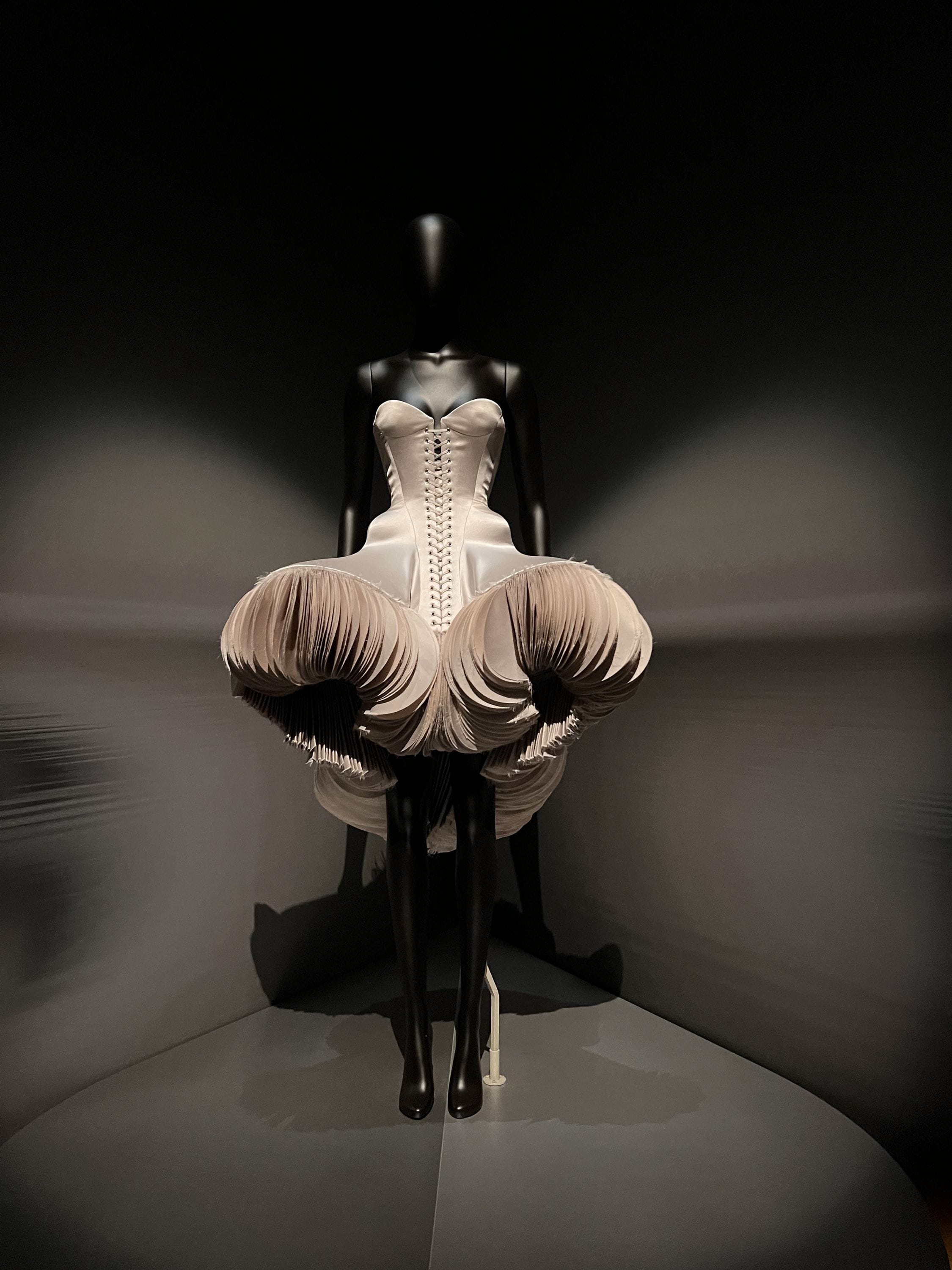 Schiaparelli: Fashion as Art (Victoria and Albert Museum)