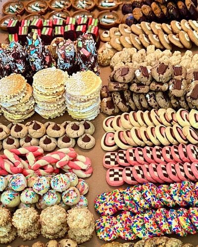 DIY: How to Host a Holiday Cookie Party