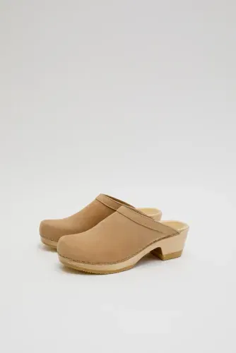 No. 6 Old School Clog