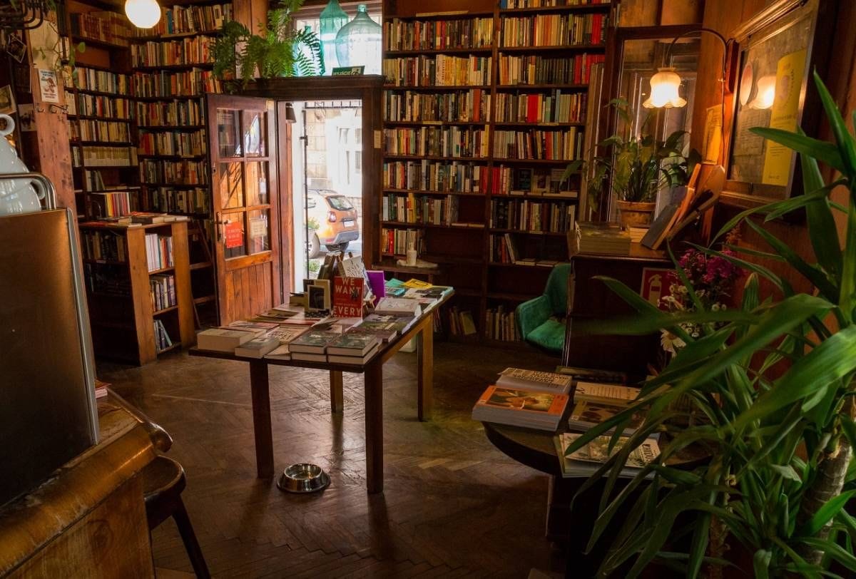 Massolit Books & Café