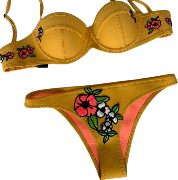 Secondary market Triangl bikinis