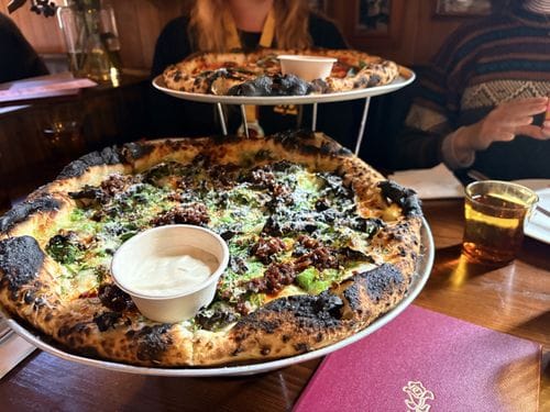 Leonardo’s Pizza Palace