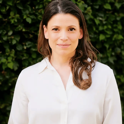 Julia Whelan