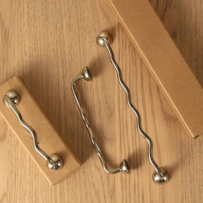 Wavy Handles
