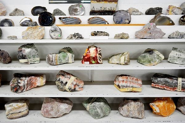 Incredible crystals shop/warehouse