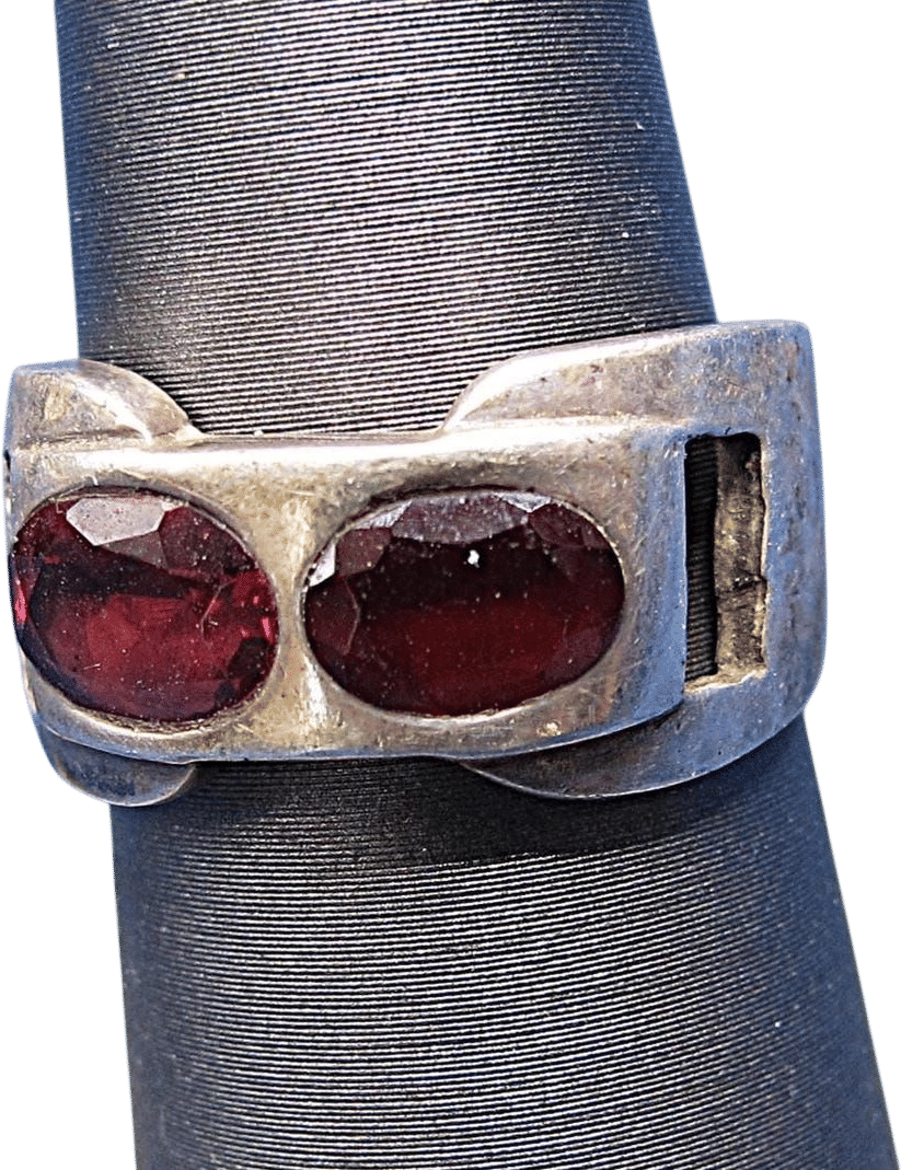 Unusual Sterling and Garnet Ring 6.7 Grams Size 7.75