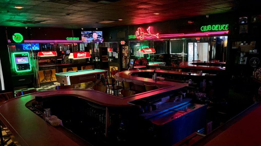Mac's Club Deuce