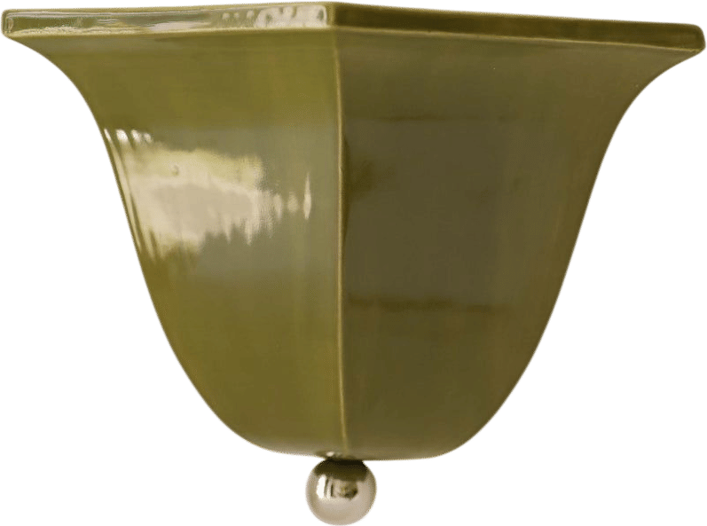 Maeve Sconce