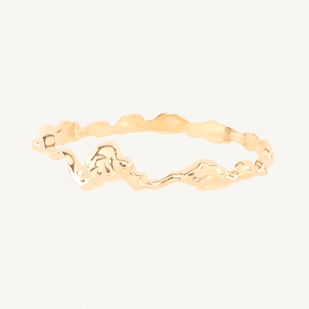 The Met Cloud Ring
