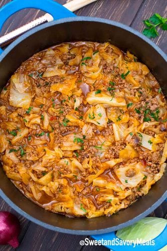 Turkish cabbage stew