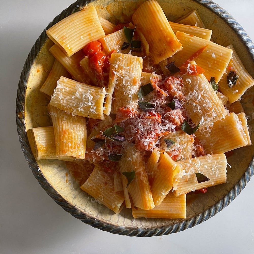 Simple Tomato and Basil Pasta