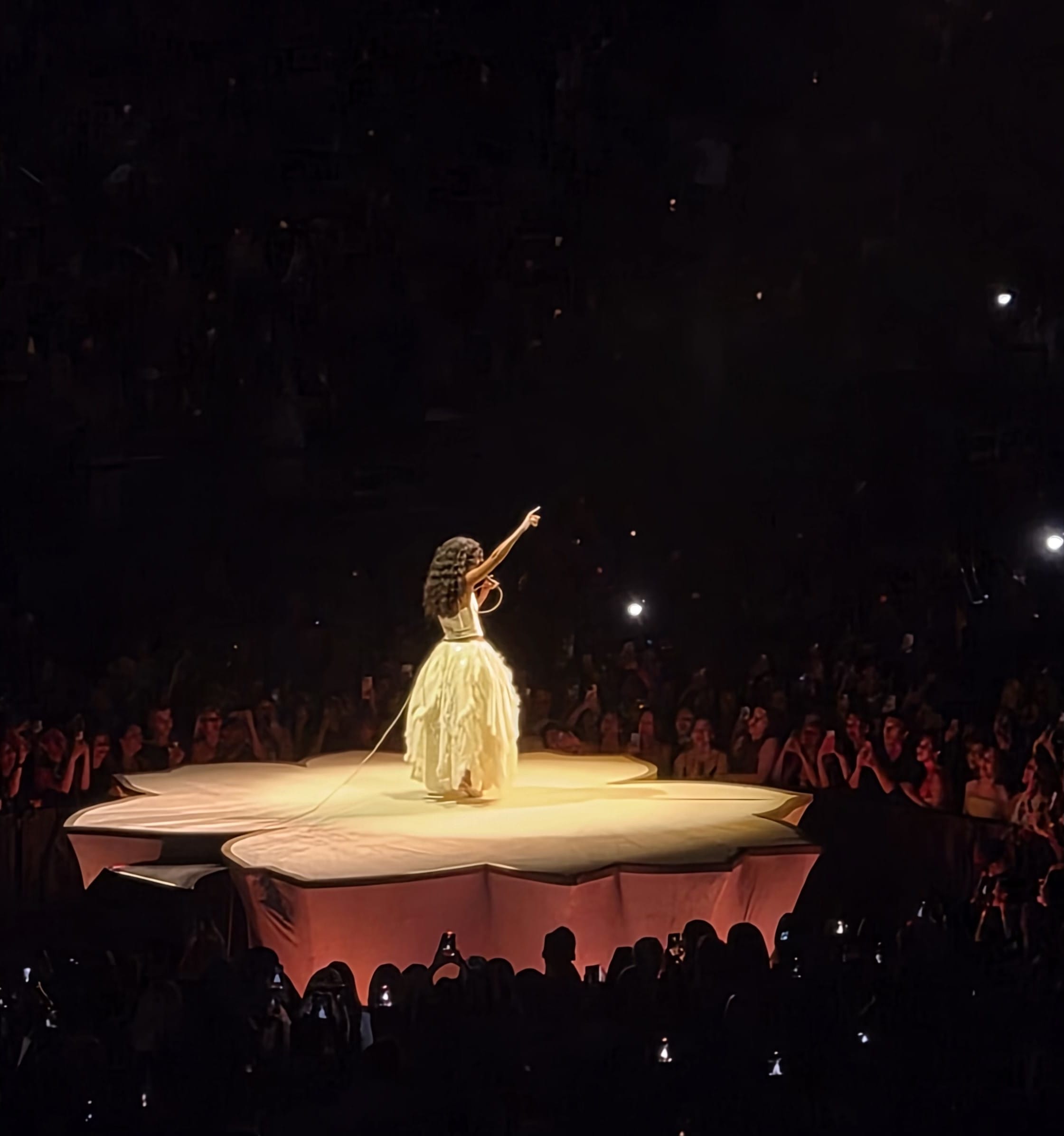 going to an olivia dean concert