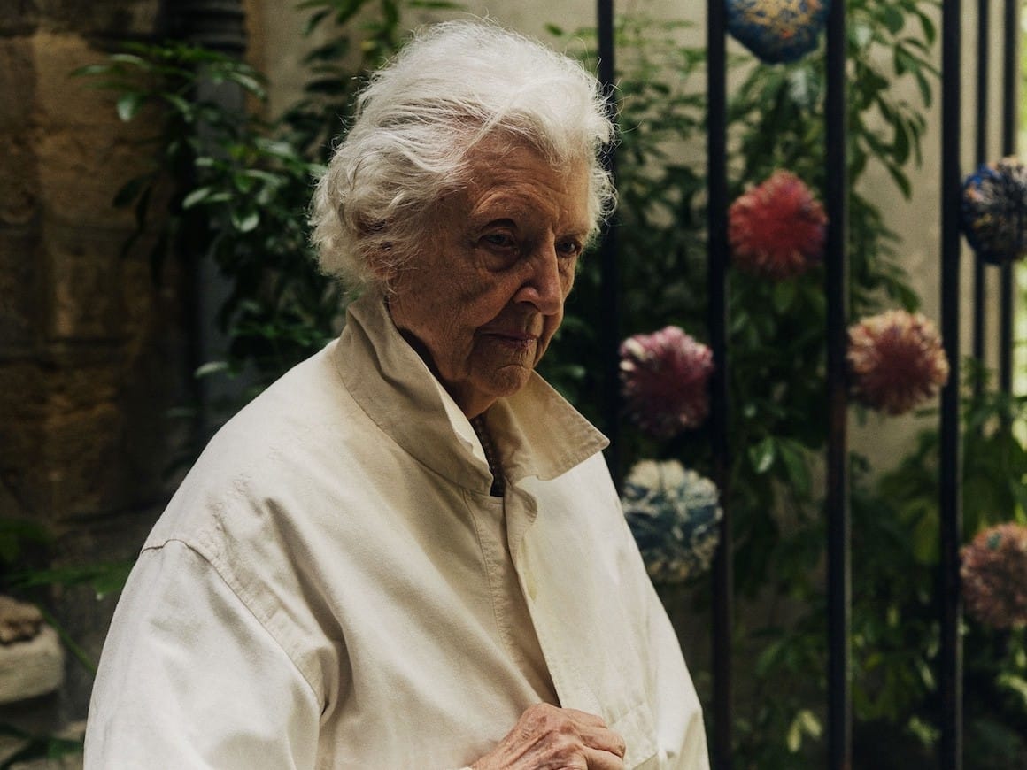 Sheila Hicks