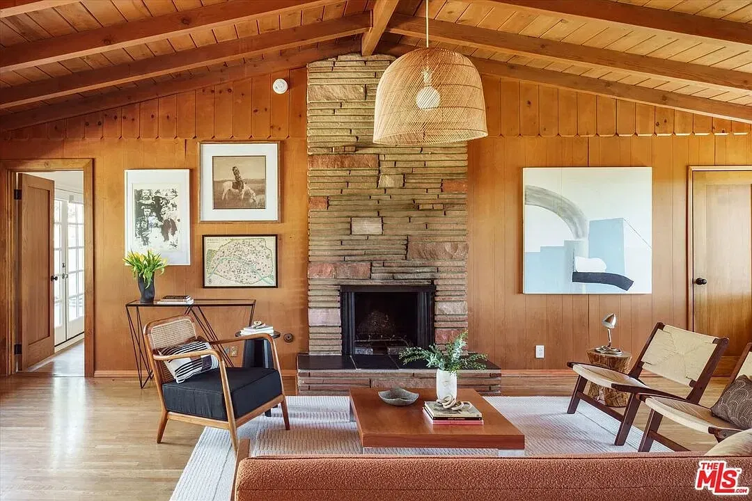 271 E Loma Alta Dr, Altadena