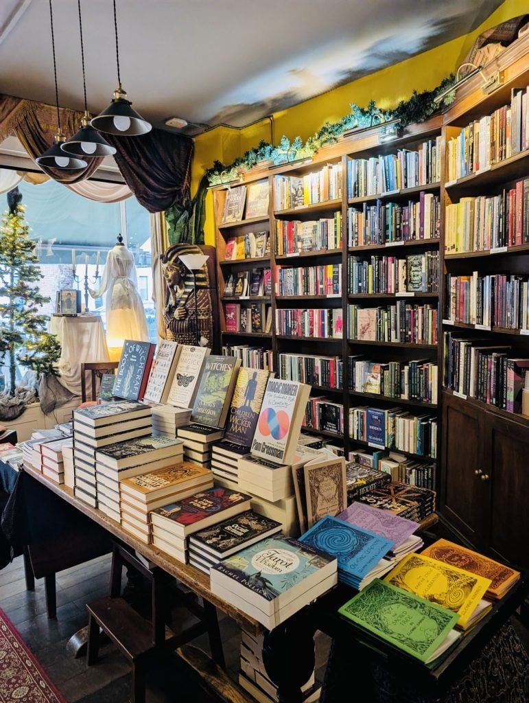Treadwell's Books