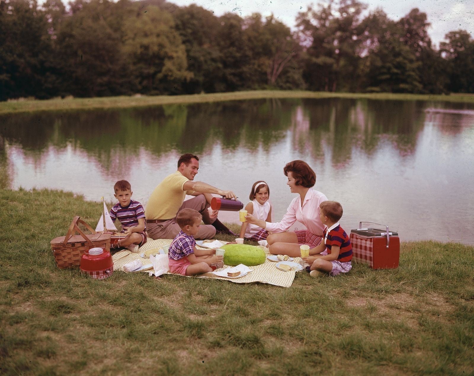 Have a picnic in a public garden or square
