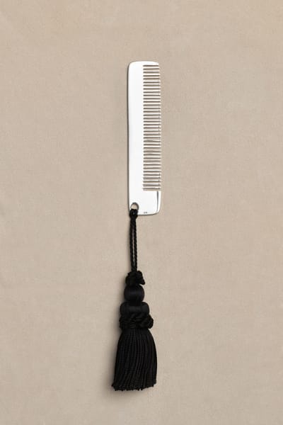 Tasseled Comb