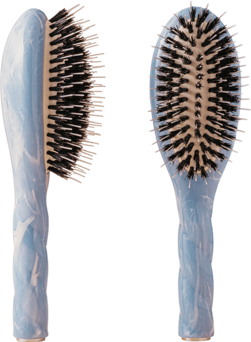 A high-quality hairbrush