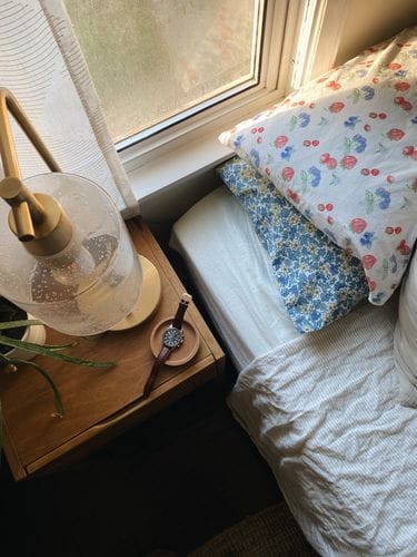 Buying vintage floral sheets for the summer