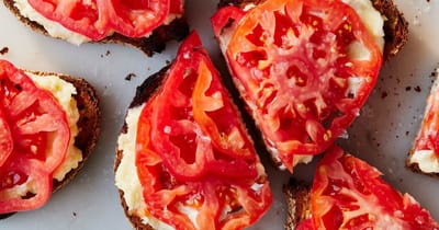 Tomato-Cheddar Toasts Recipe