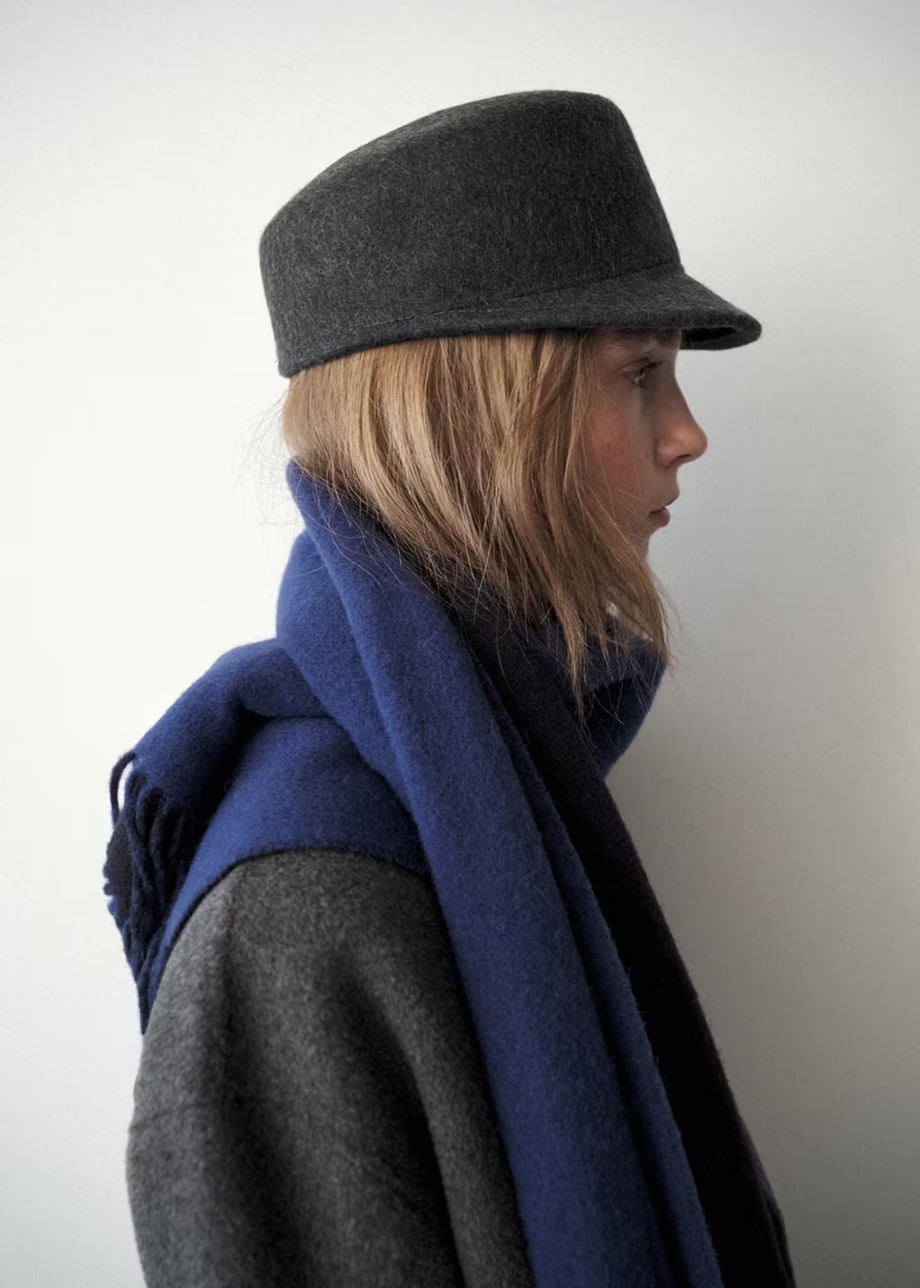 MANGO 100% Wool Hat with Visor