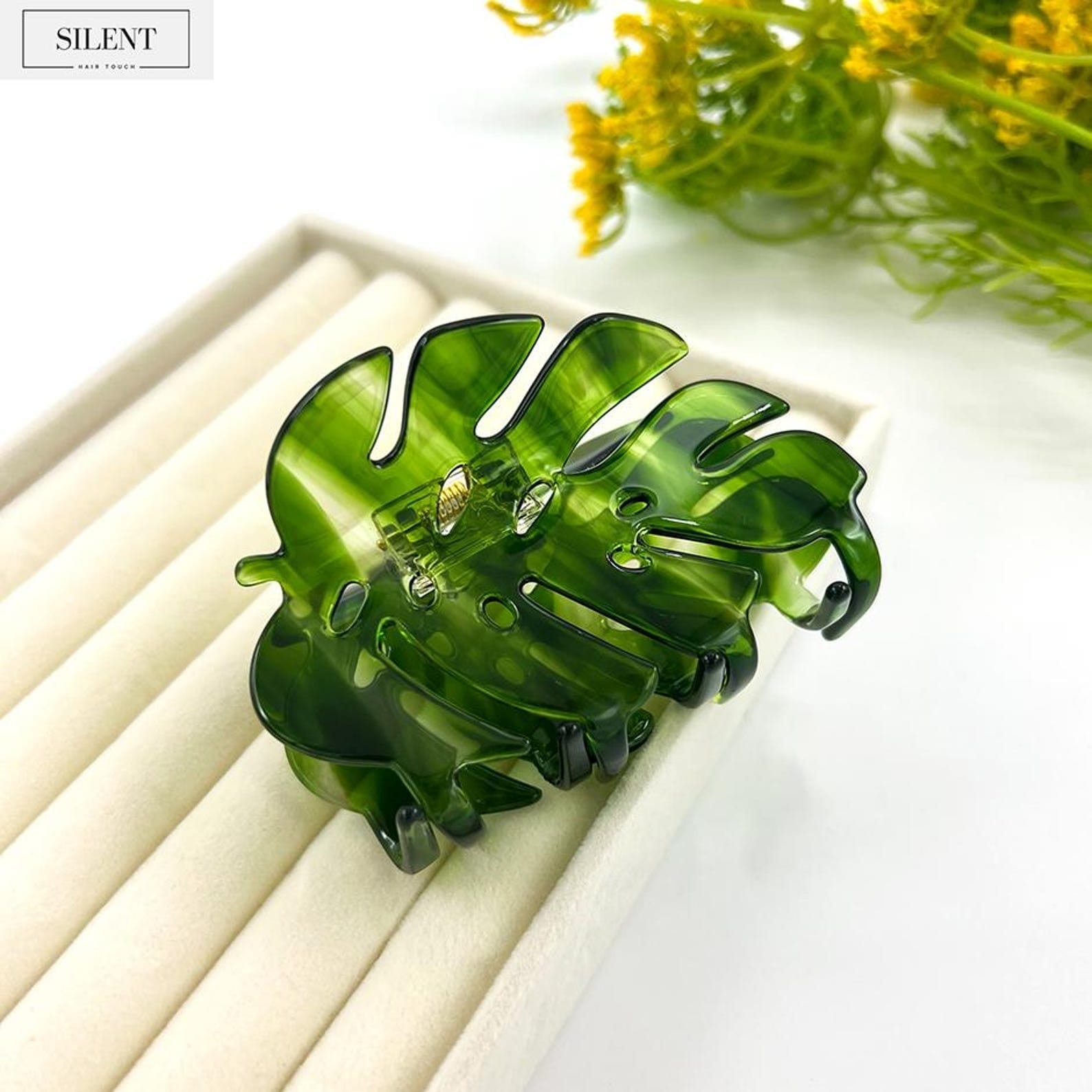 Green Leaf Hair Clip