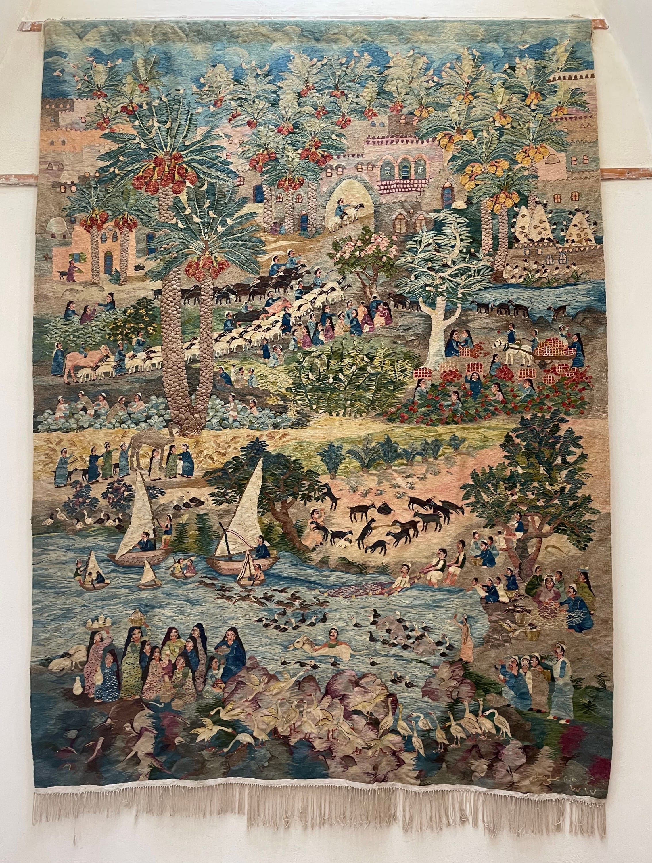 An extraordinary Egyptian weaving cooperative a stone’s throw from the Pyramids of Giza