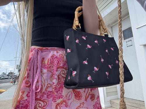 Strawberry martini bag with bamboo handles.🍓🍸