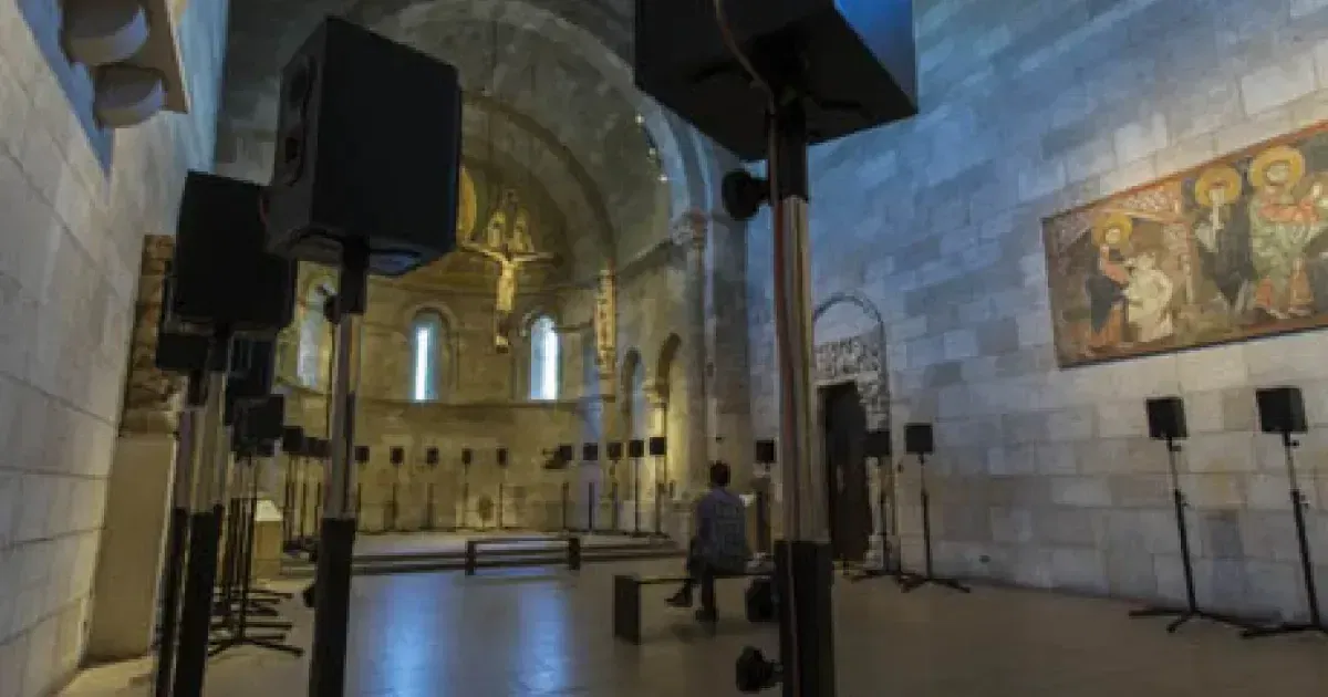 "The Forty Part Motet (A reworking of “Spem in Alium” by Thomas Tallis 1573)" by Janet Cardiff