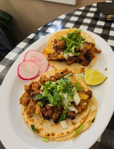 los chilangos taco shop