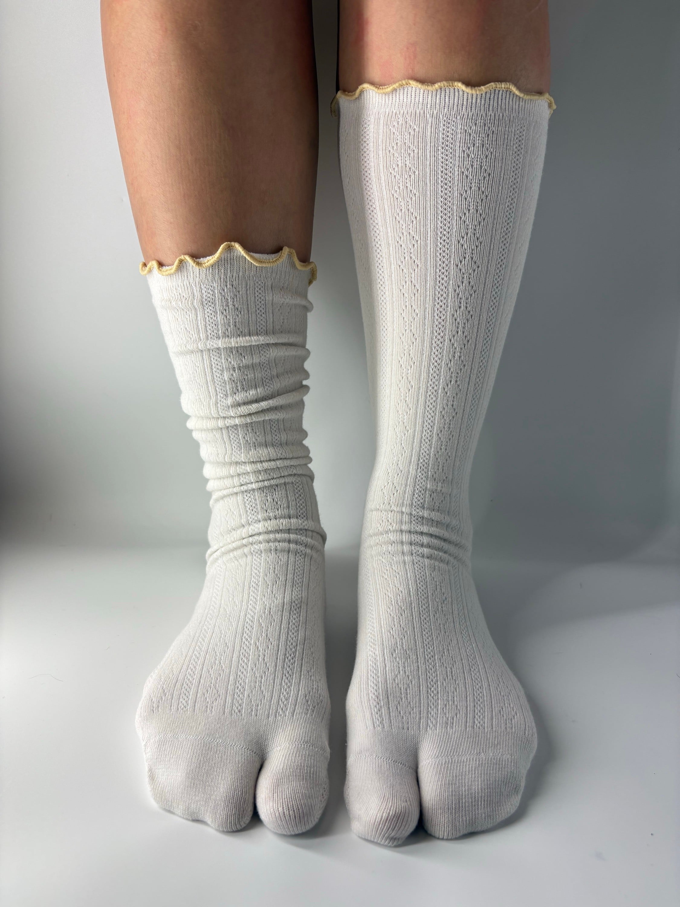 Pointelle Tabi Socks