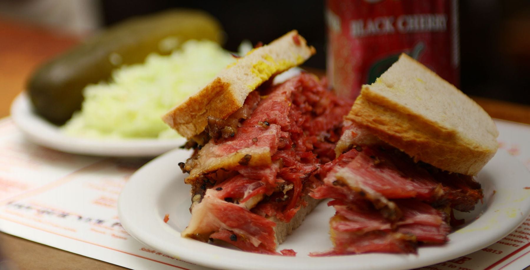 Schwartz's Deli - World Famous Montreal Smoked Meat