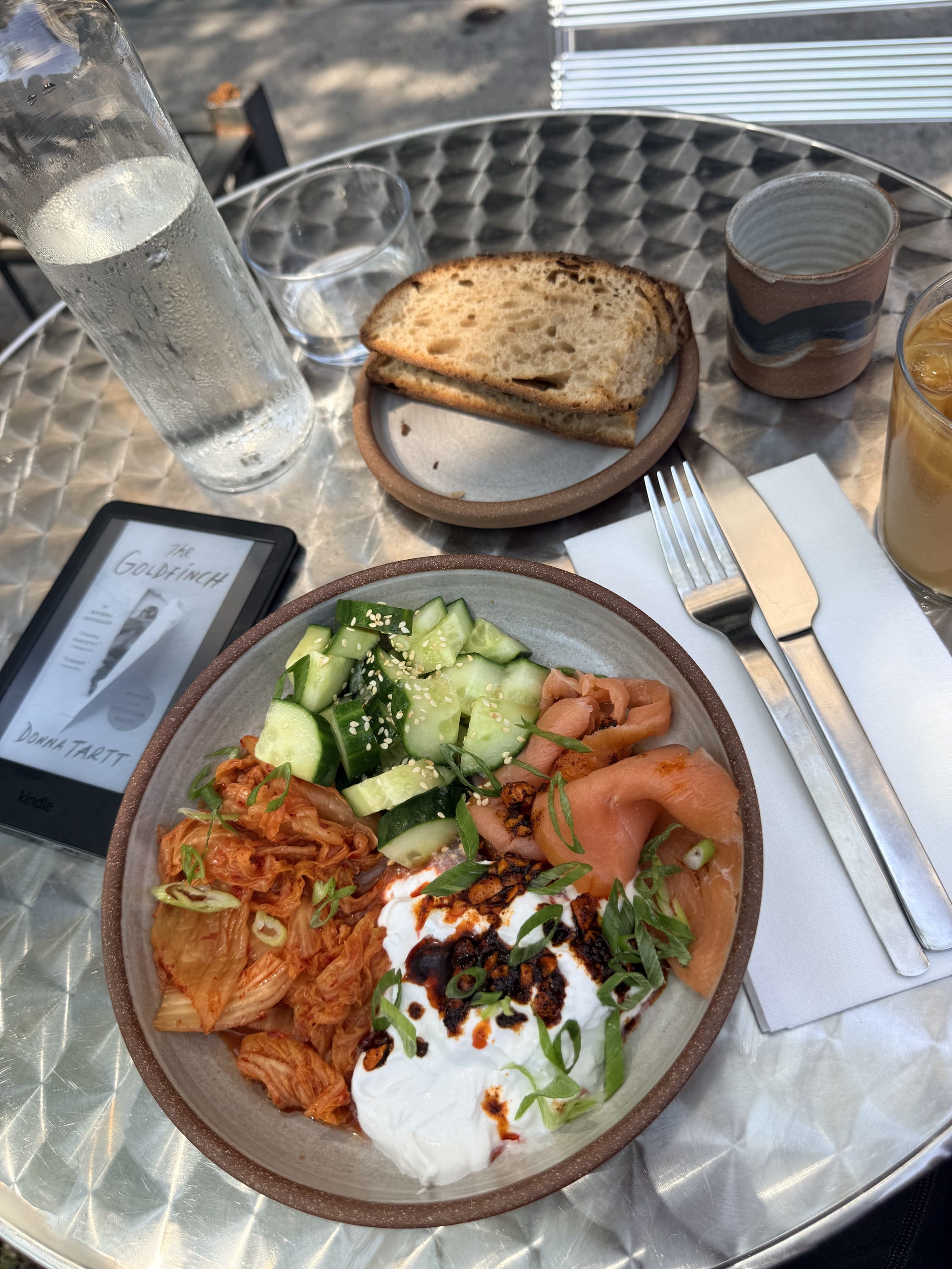 salmon matcha yogurt bowl from che