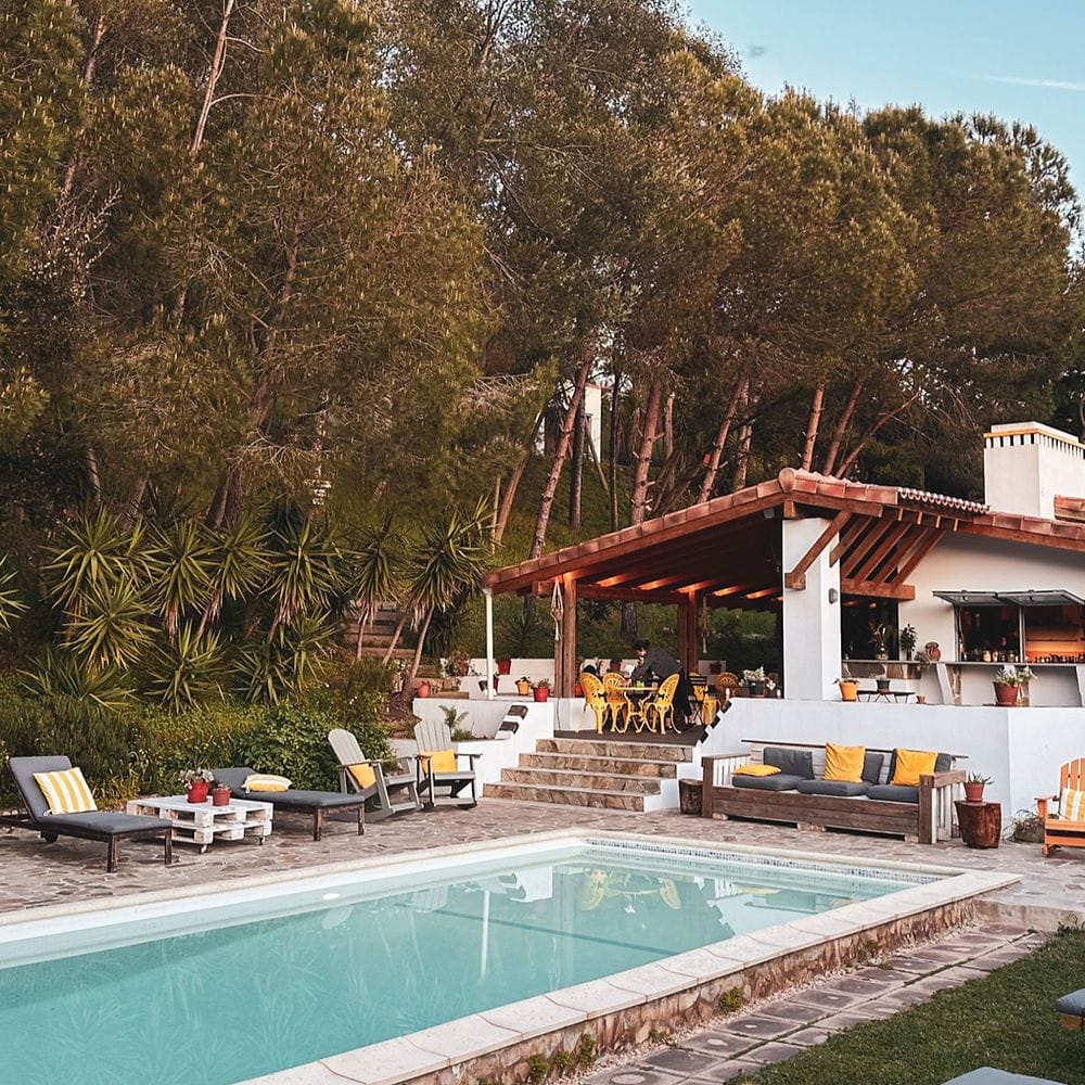 Quinta Camarena Boutique Hotel + Yoga Retreat (Portugal)