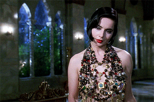 Isabella Rossellini in Death Becomes Her