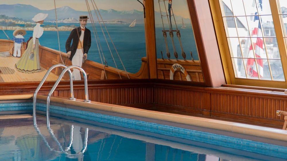 Le Bristol ship pool & sauna