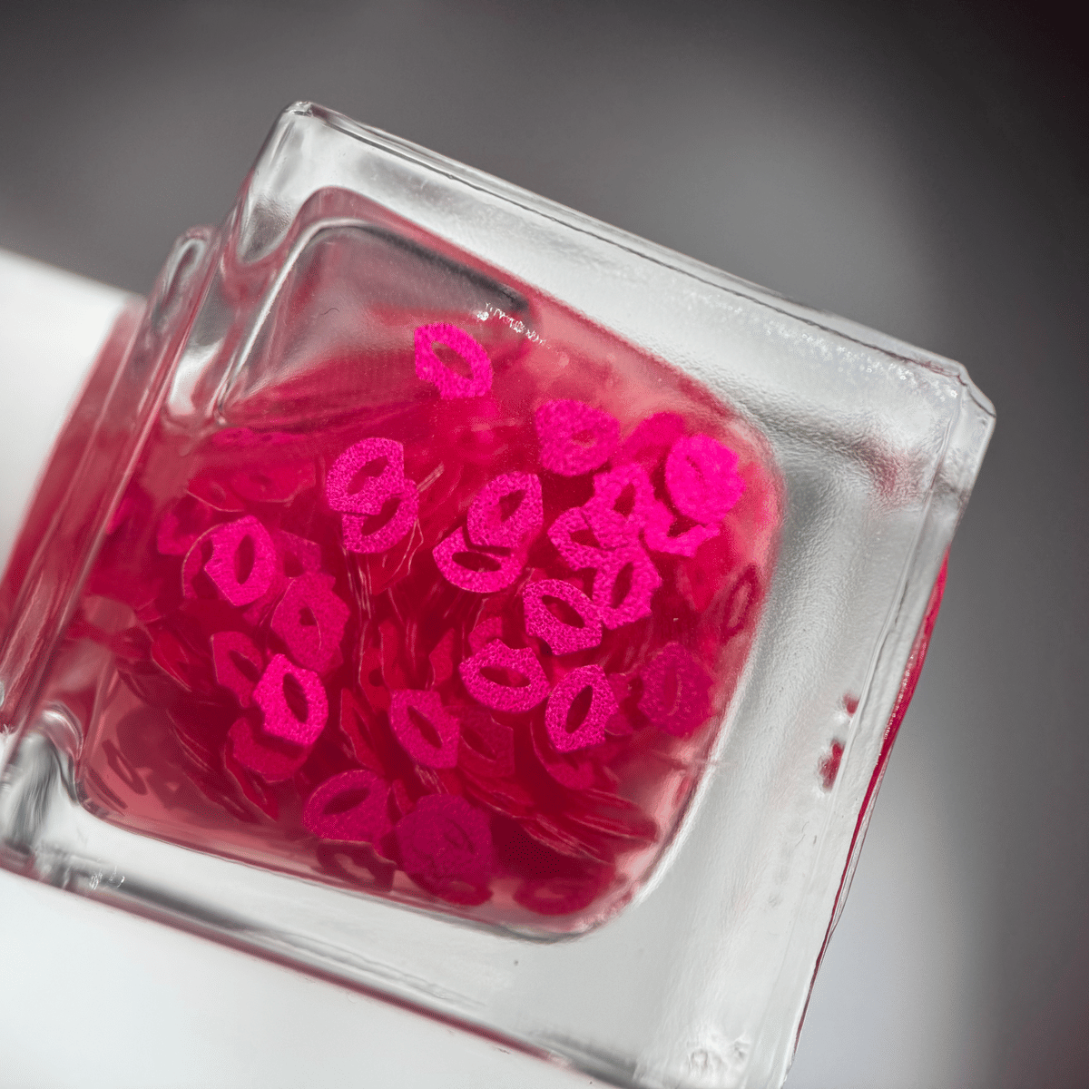 Tenoverten Bisou Lips Nail Topper