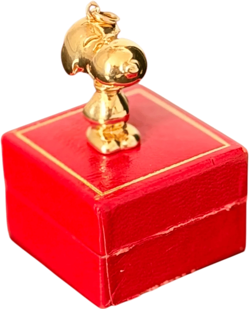 Solid 18k Gold Snoopy