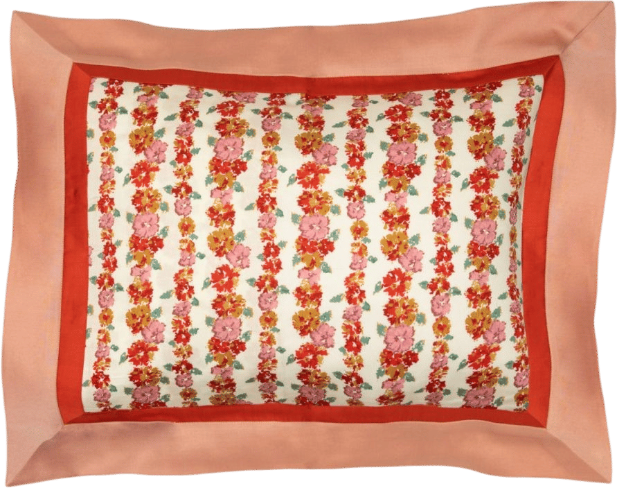 GARLAND ON CREAM BOUDOIR