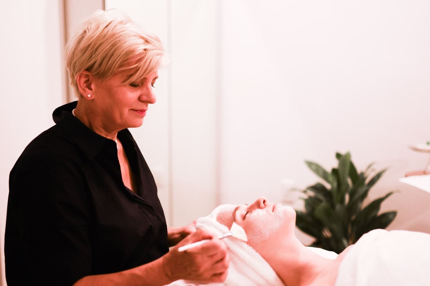 Williamsburg facial and waxing