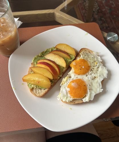 peaches on avocado toast