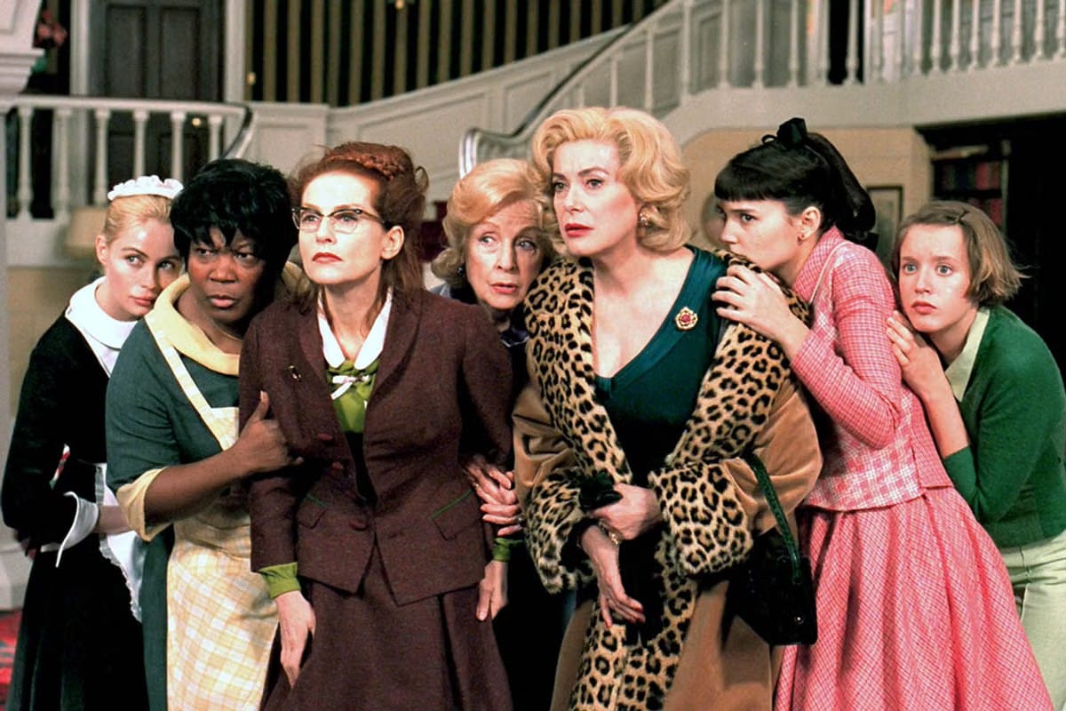 8 femmes