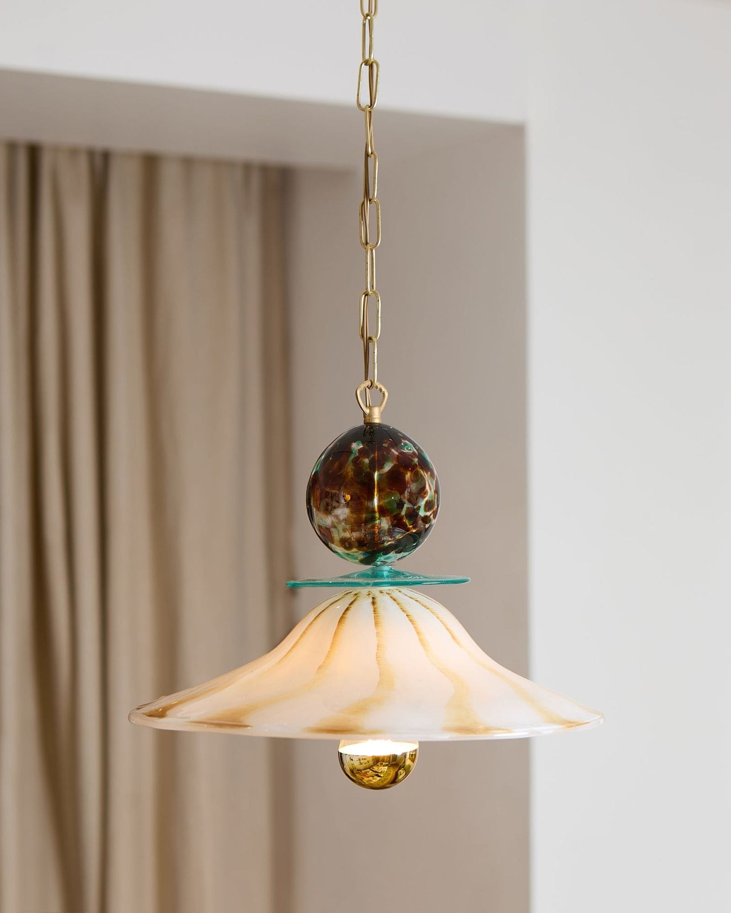 La suspension Azur by La Romaine Editions