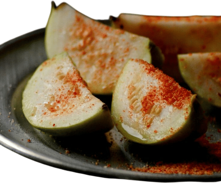 Guava with Salt and Chilly Powder